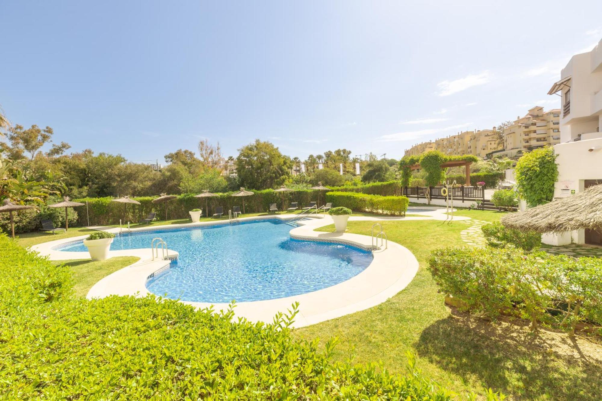 Full Apartment With Private Pool Estepona Eksteriør billede