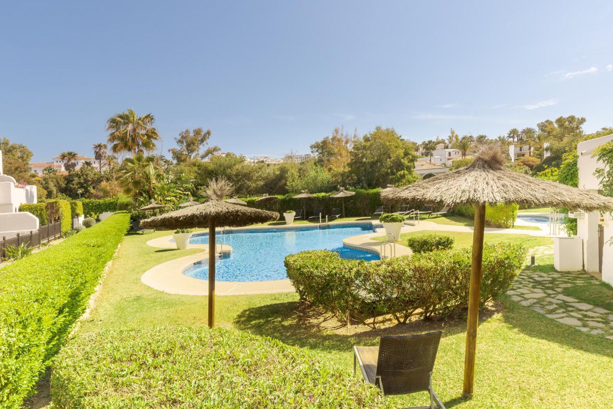 Full Apartment With Private Pool Estepona Eksteriør billede
